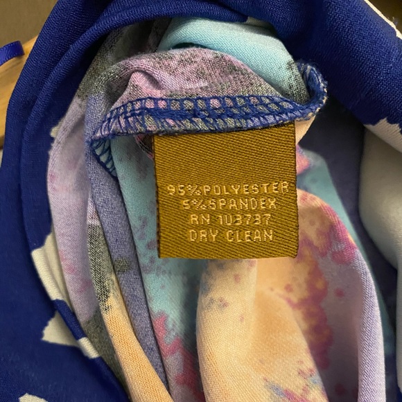 Ali Ro Abstract Print Shift Dress - Picture 4 of 4